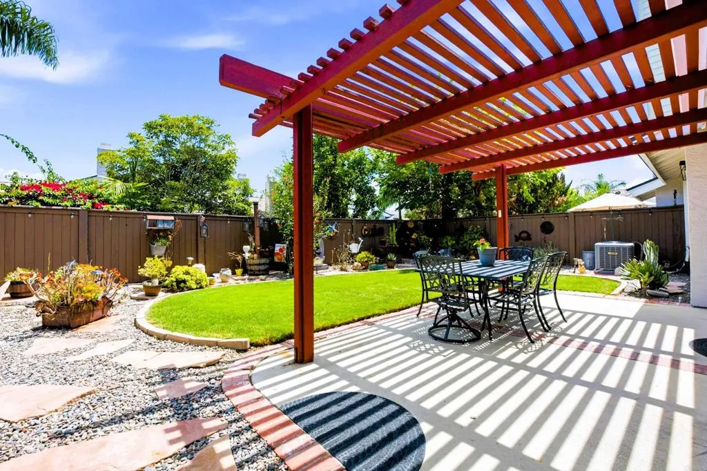 https://cdn.realtyfeed.com/cdn/127/307074356/62dc63e58aeb06d7154be5adf467d1a6.webp
