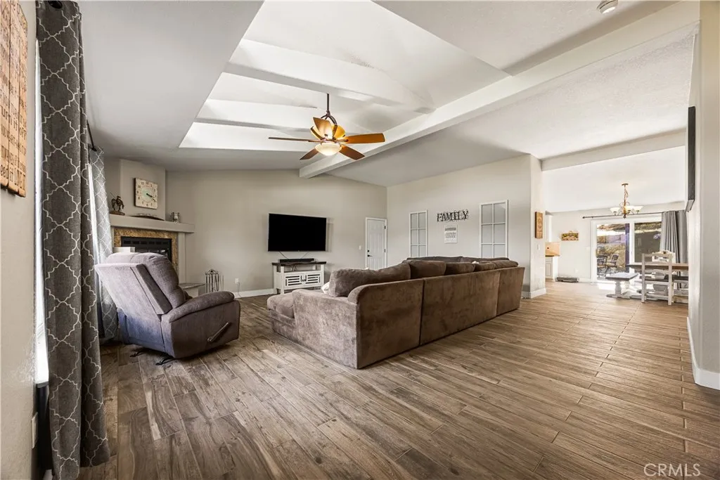 https://cdn.realtyfeed.com/cdn/127/307074381/3f2eb1026423775e4acad6dae129ac08.webp