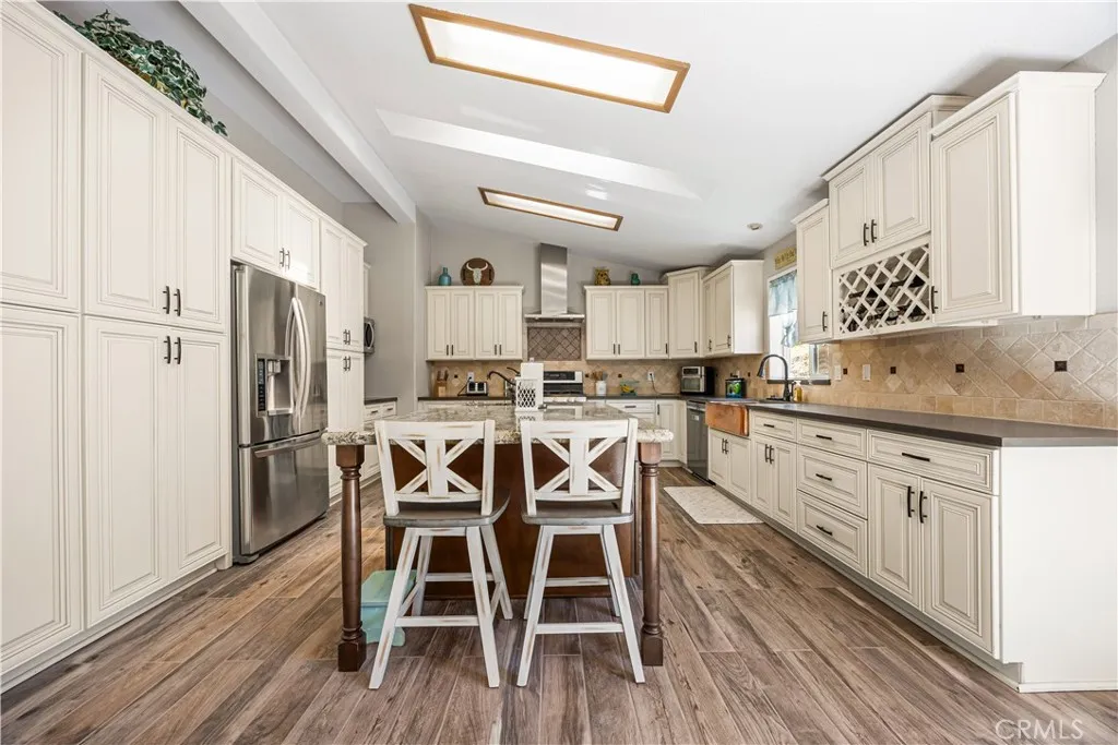 https://cdn.realtyfeed.com/cdn/127/307074381/8784f1c9d757c1beb8ddc39d1efccc41.webp