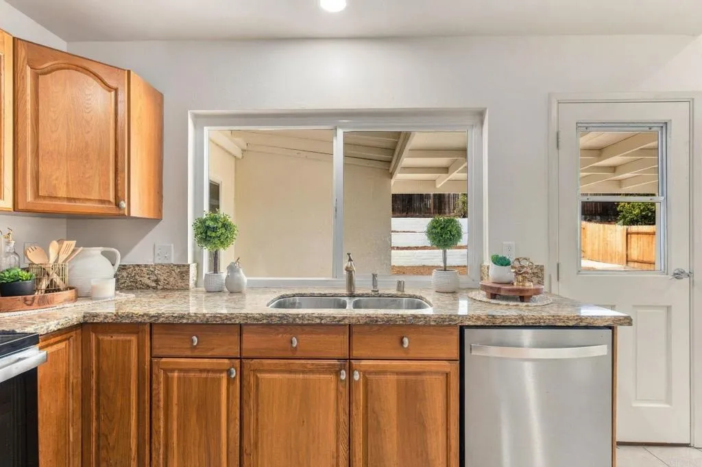 https://cdn.realtyfeed.com/cdn/127/307074443/dddd194212531206ae20d29d3aa24ca1.webp