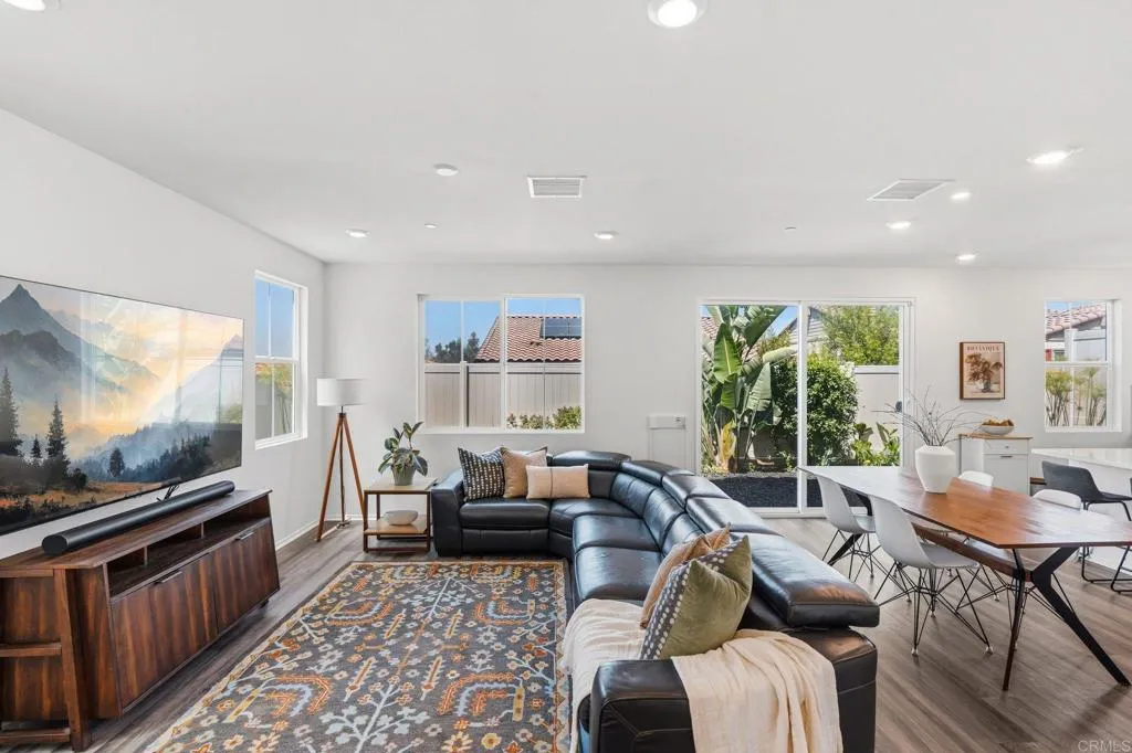 887 Brookdale Drive, Vista, CA 92081 - Photo 5 of 50, Vista, CA