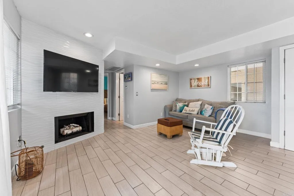 207 Elkwood Avenue, Imperial Beach, CA 91932 - Photo 3 of 28, Imperial Beach, CA