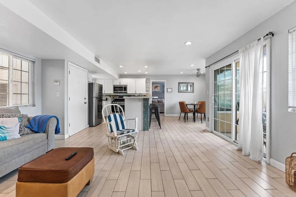 207 Elkwood Avenue, Imperial Beach, CA 91932 - Photo 5 of 28, Imperial Beach, CA