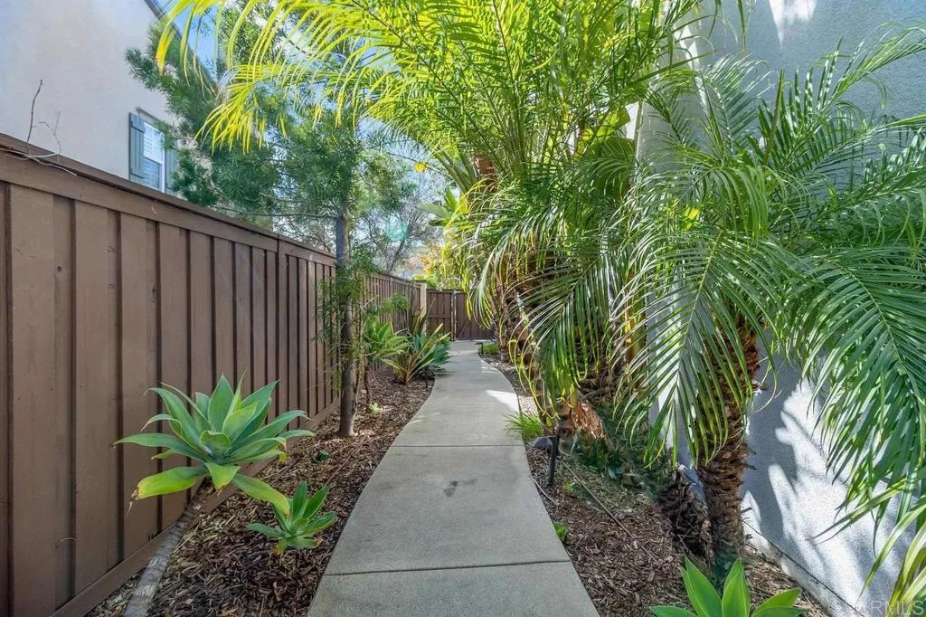 https://cdn.realtyfeed.com/cdn/127/307074603/3e4e2cb3f174ee5f7217b75df48fdb03.webp