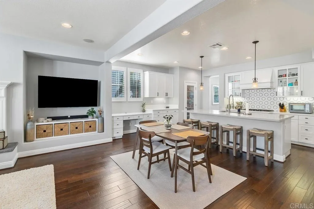 https://cdn.realtyfeed.com/cdn/127/307074603/53ea92859c6a097d0ce50b1b2a1443c4.webp