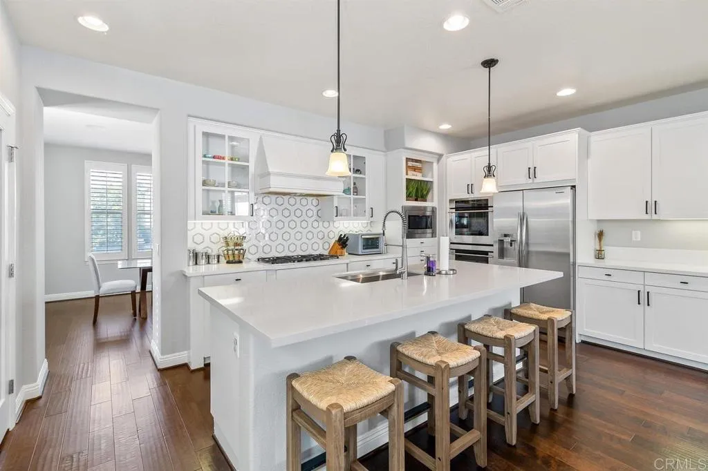 https://cdn.realtyfeed.com/cdn/127/307074603/7e1aadaa353b0e19fa01d64464463c54.webp