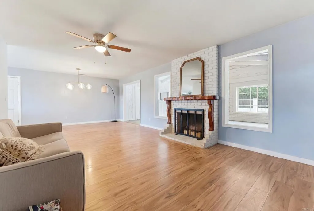 https://cdn.realtyfeed.com/cdn/127/307074616/1ec82677e19dcb9dddfed9e127f21d62.webp
