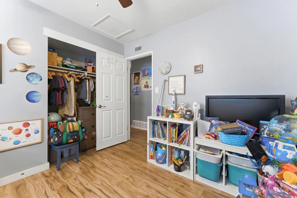 https://cdn.realtyfeed.com/cdn/127/307074616/866af3c41fc74382ed076ebc8e4204b6.webp
