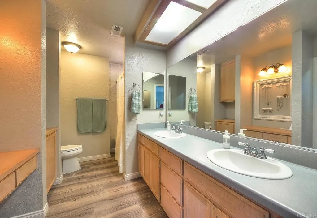 https://cdn.realtyfeed.com/cdn/127/307074664/01be4a6d38be2ec7796c5b851408cc57.webp
