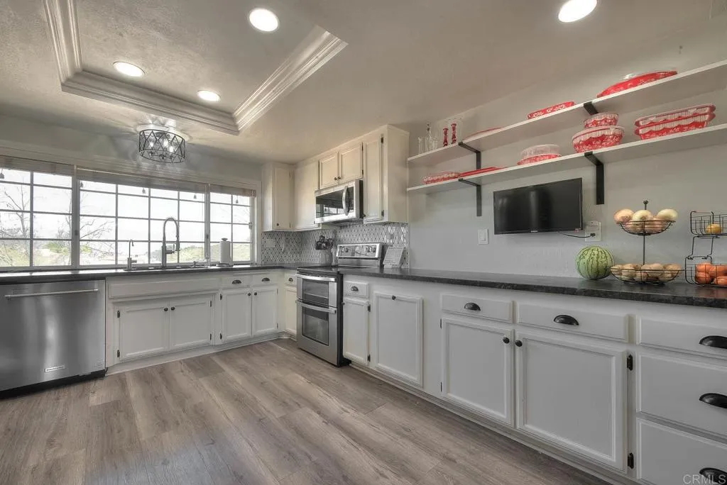 https://cdn.realtyfeed.com/cdn/127/307074664/20aaa02e17f4fd0796a57c8e94c5e241.webp