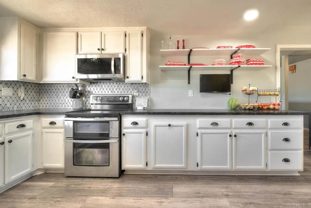 https://cdn.realtyfeed.com/cdn/127/307074664/e8e89446f6ec3ad57c15911276eef735.webp