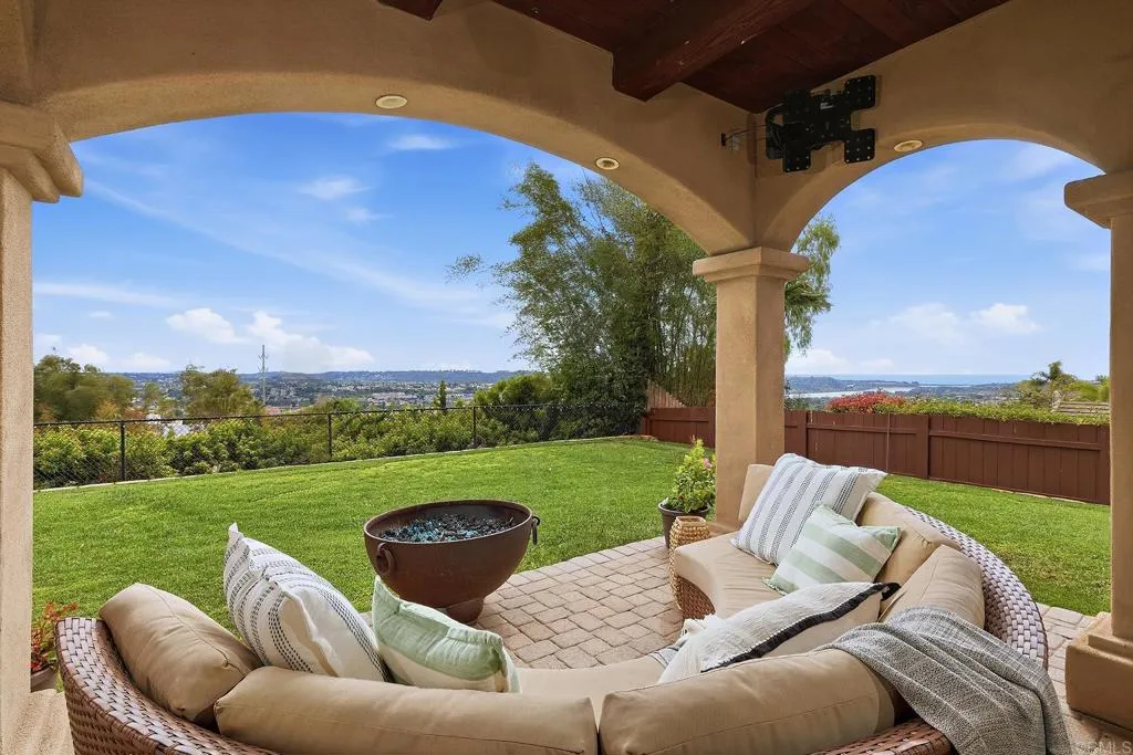 https://cdn.realtyfeed.com/cdn/127/307074819/197f2b5068ff9aa6e739b988e25dff67.webp