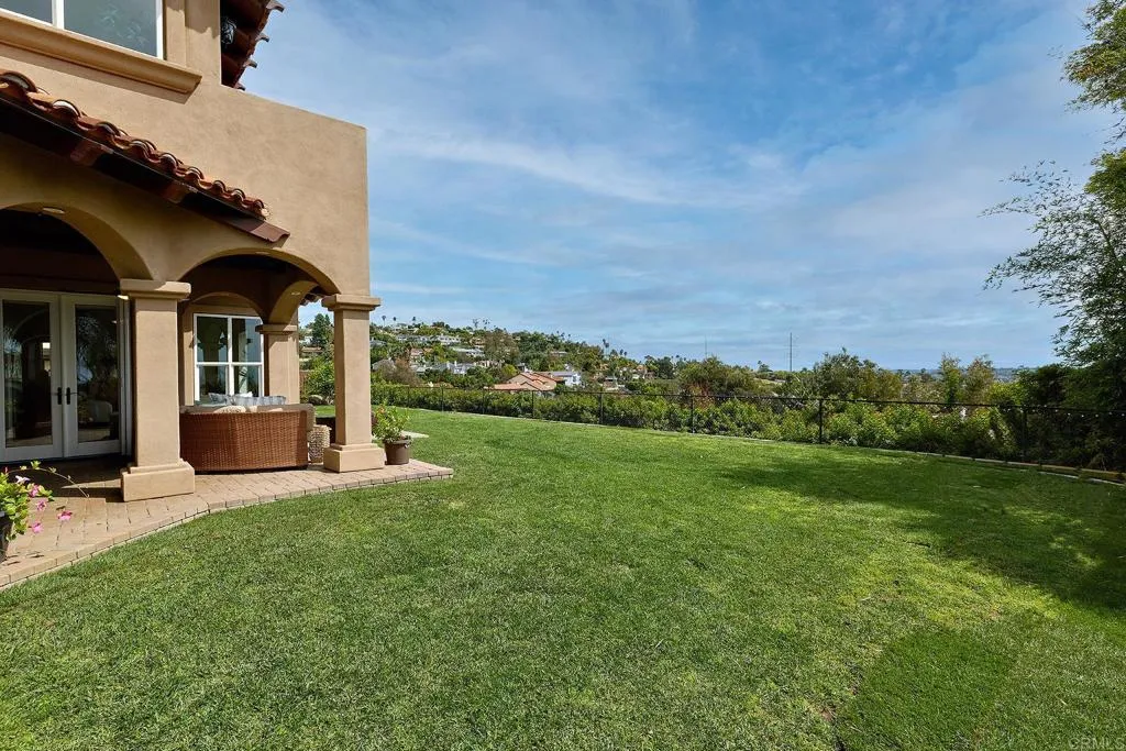 https://cdn.realtyfeed.com/cdn/127/307074819/43bc0bde0972e5eb11e7ed423228fc71.webp