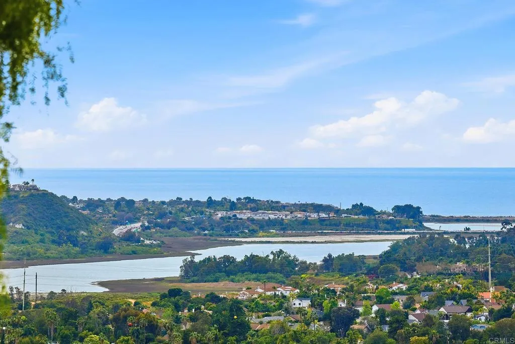 https://cdn.realtyfeed.com/cdn/127/307074819/644ac5d46219e45e6e0951bb1dd2d72f.webp
