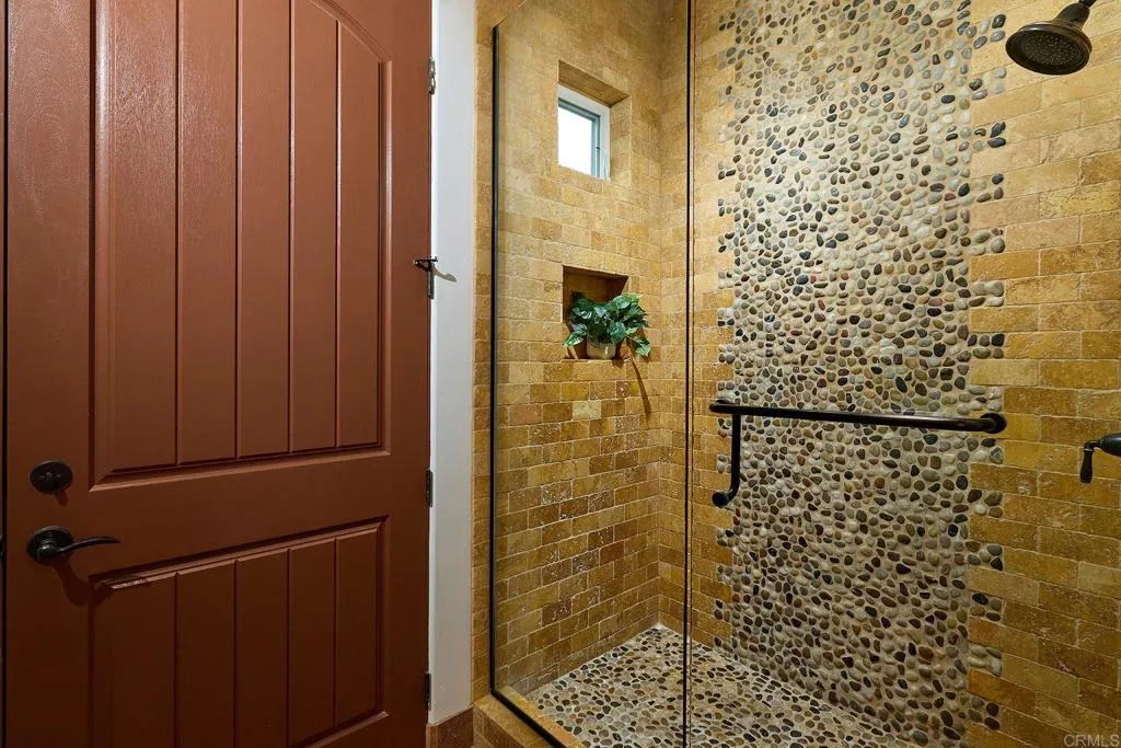 https://cdn.realtyfeed.com/cdn/127/307074819/b46f5a16c2de61a1d05b16c7e2c8f0e6.webp