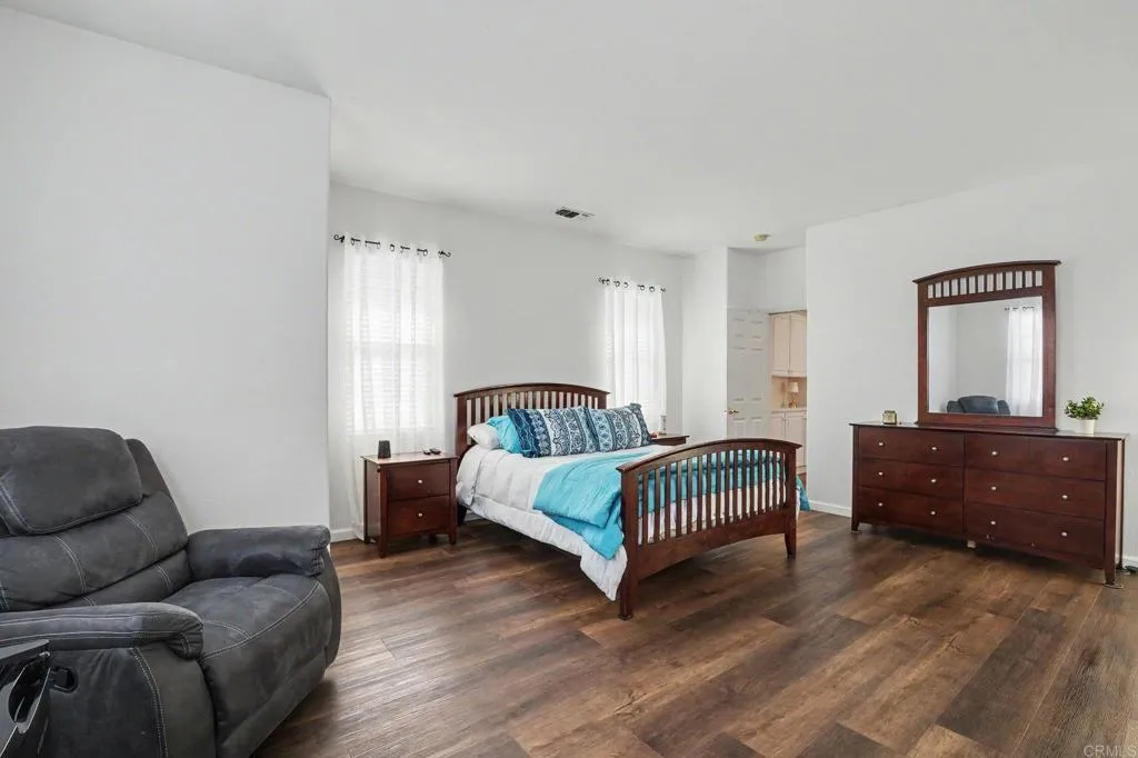 https://cdn.realtyfeed.com/cdn/127/307074893/0a2fb6dcb00bd5a4cc57e811ad054c37.webp