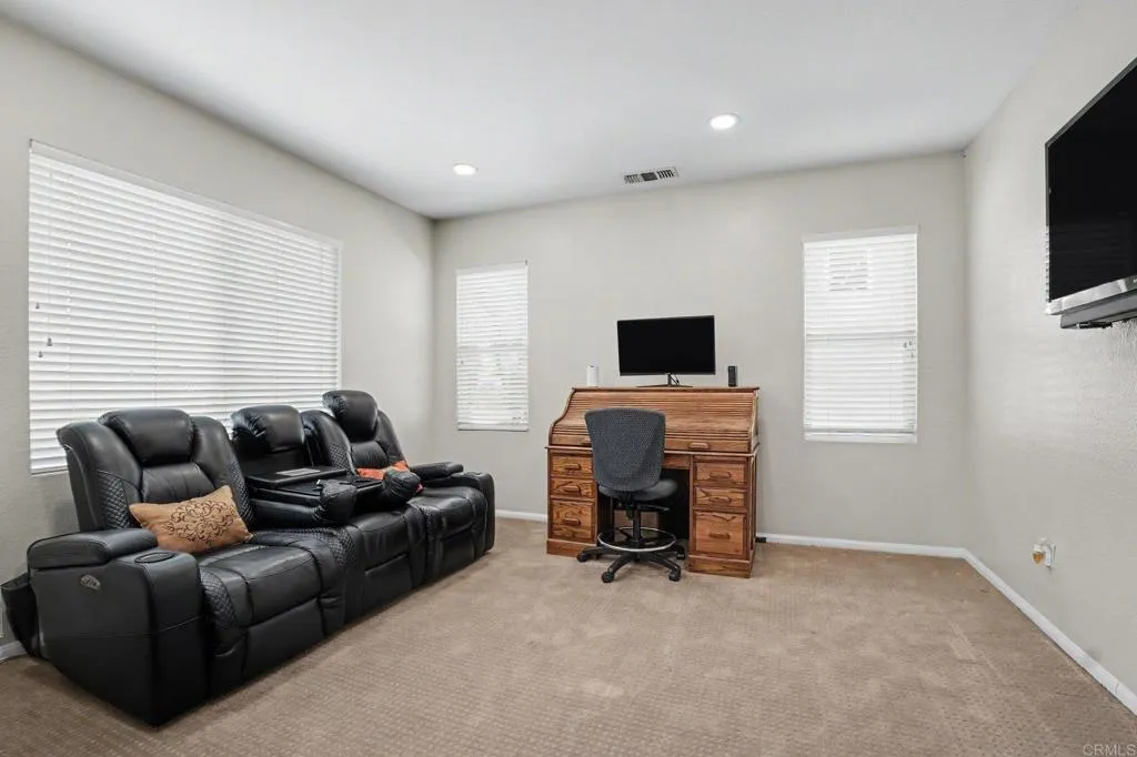 https://cdn.realtyfeed.com/cdn/127/307074893/71e8299a13392fda3e293bf2ea829d78.webp