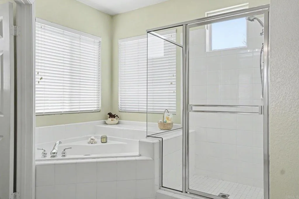 https://cdn.realtyfeed.com/cdn/127/307074893/f29ed9eb77dff7a7431246be89002da9.webp