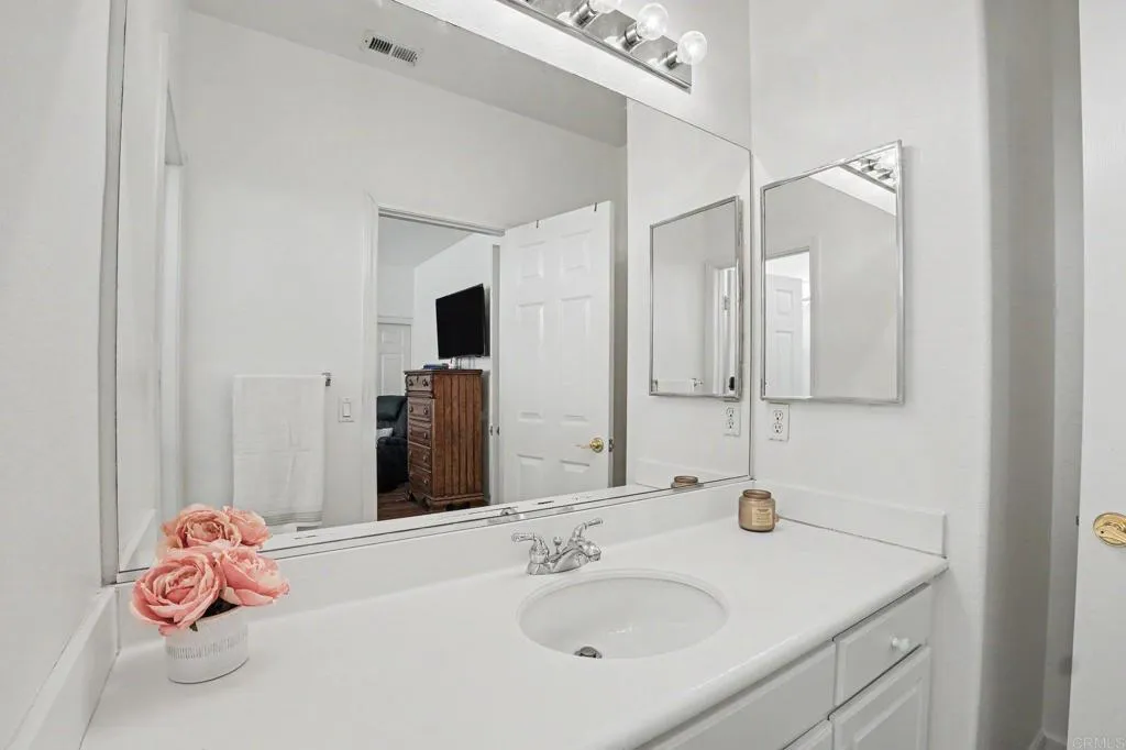 https://cdn.realtyfeed.com/cdn/127/307074893/f60862bcb08b0aa30d756881212c8efa.webp
