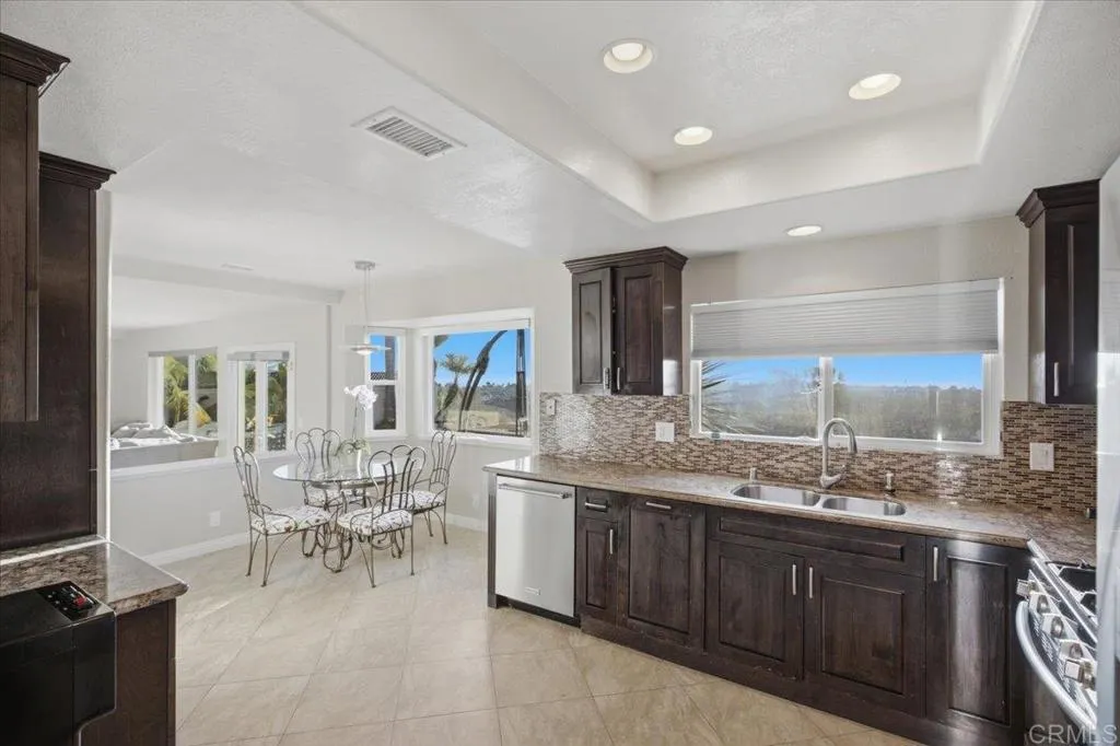 https://cdn.realtyfeed.com/cdn/127/307074917/3361d7db67e4a6d8046984564572fe52.webp