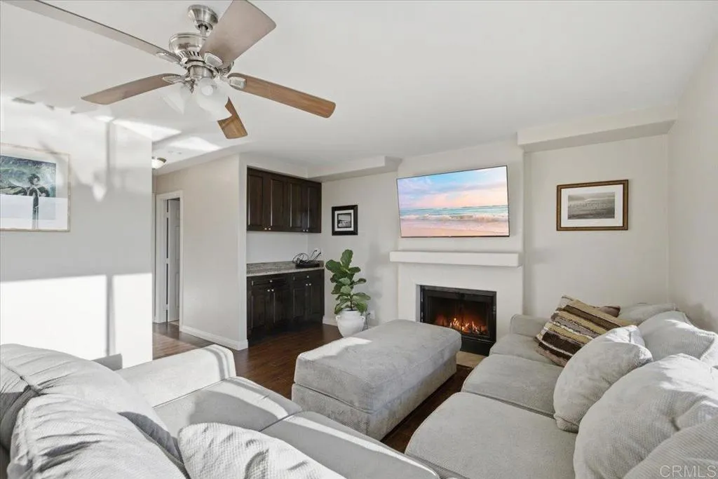 https://cdn.realtyfeed.com/cdn/127/307074917/83a3c5d8db0b11e3da9809c59f25c903.webp