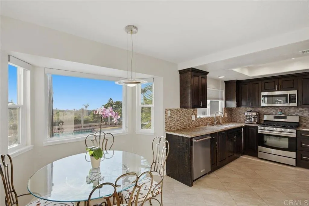 https://cdn.realtyfeed.com/cdn/127/307074917/d63bc598f3be0a3d89b3e7ef8ff8b742.webp