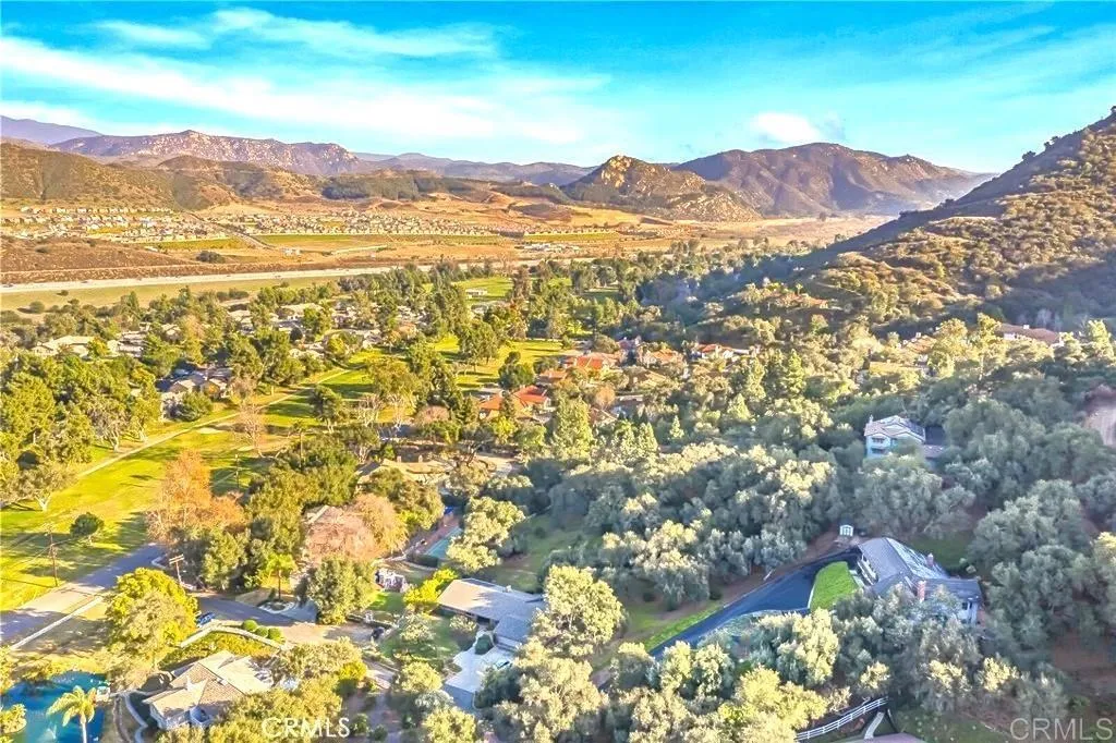 https://cdn.realtyfeed.com/cdn/127/307074999/8db710f2c55a45c45102e11b83585d8c.webp