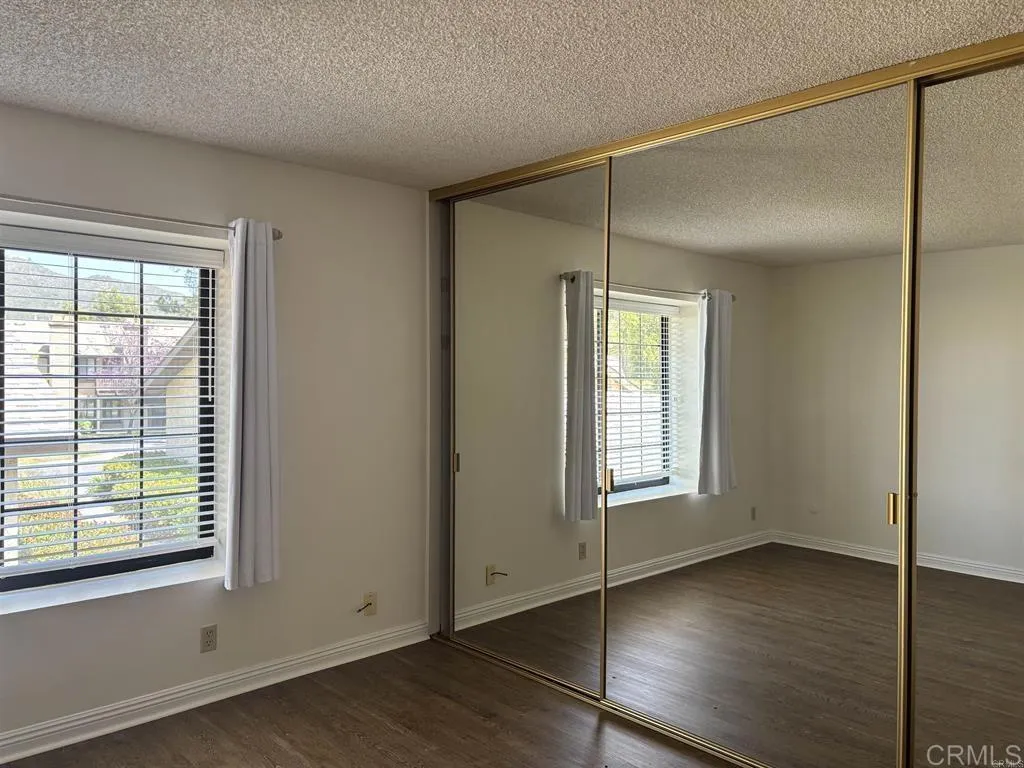 https://cdn.realtyfeed.com/cdn/127/307074999/e65516b7c4ef534d1360df2318bb1133.webp