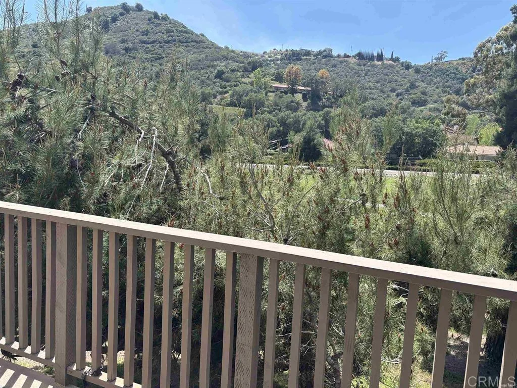 https://cdn.realtyfeed.com/cdn/127/307074999/f732881afe5b7f7ac1003dd0ad4aa481.webp