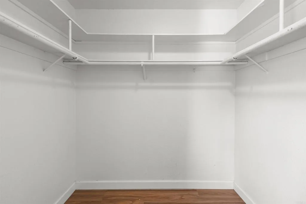 https://cdn.realtyfeed.com/cdn/127/307075060/d850b252bcdfa8e35bbfe0c5d21f759e.webp