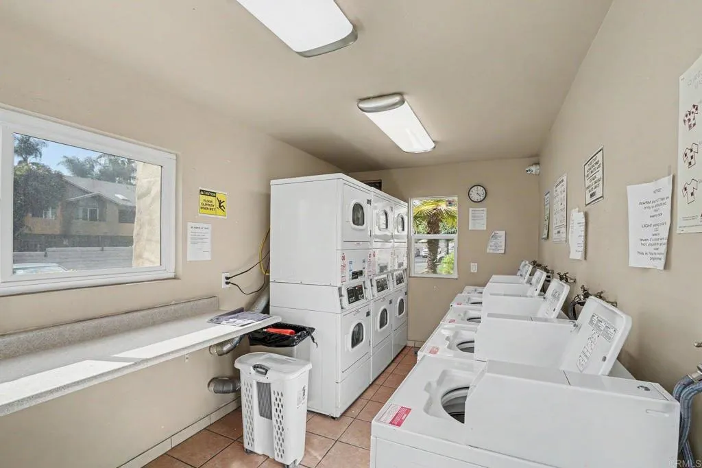 https://cdn.realtyfeed.com/cdn/127/307075246/2d7241369a7f122223ed3ac2d3269a3b.webp