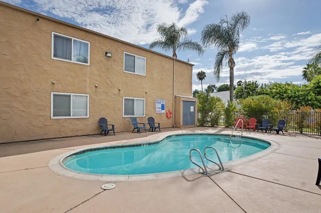https://cdn.realtyfeed.com/cdn/127/307075246/efc3827f34b945c91e2a3fbca9c2408f.webp