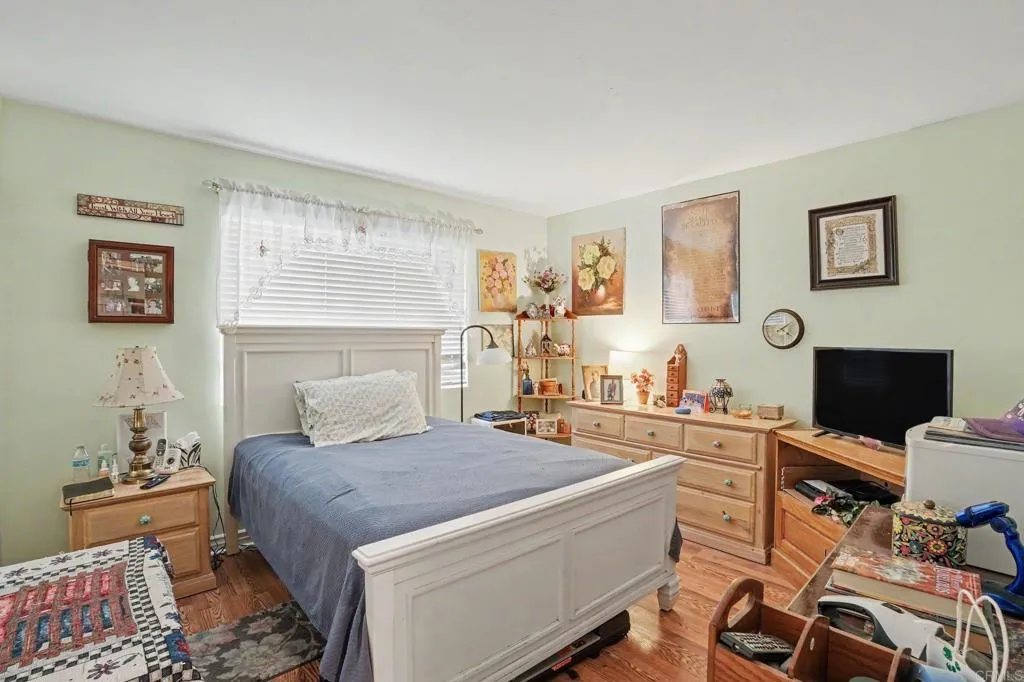 https://cdn.realtyfeed.com/cdn/127/307075246/fae1f1c9aa1361e85bb7c6ec3cac7c2b.webp