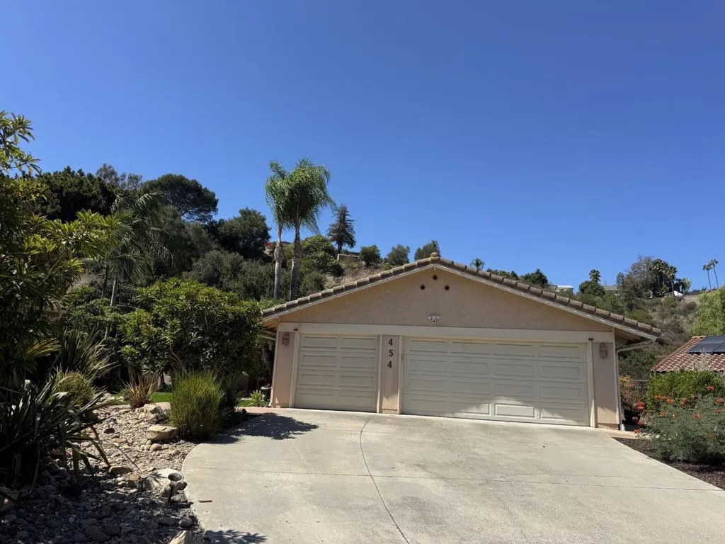 https://cdn.realtyfeed.com/cdn/127/307075281/d6dbc0cecd957b7e7852f6adcf27716d.webp