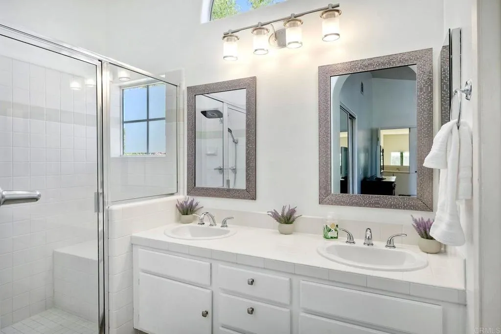 https://cdn.realtyfeed.com/cdn/127/307075327/2e0f324f5b31334cefd586db8d40a026.webp