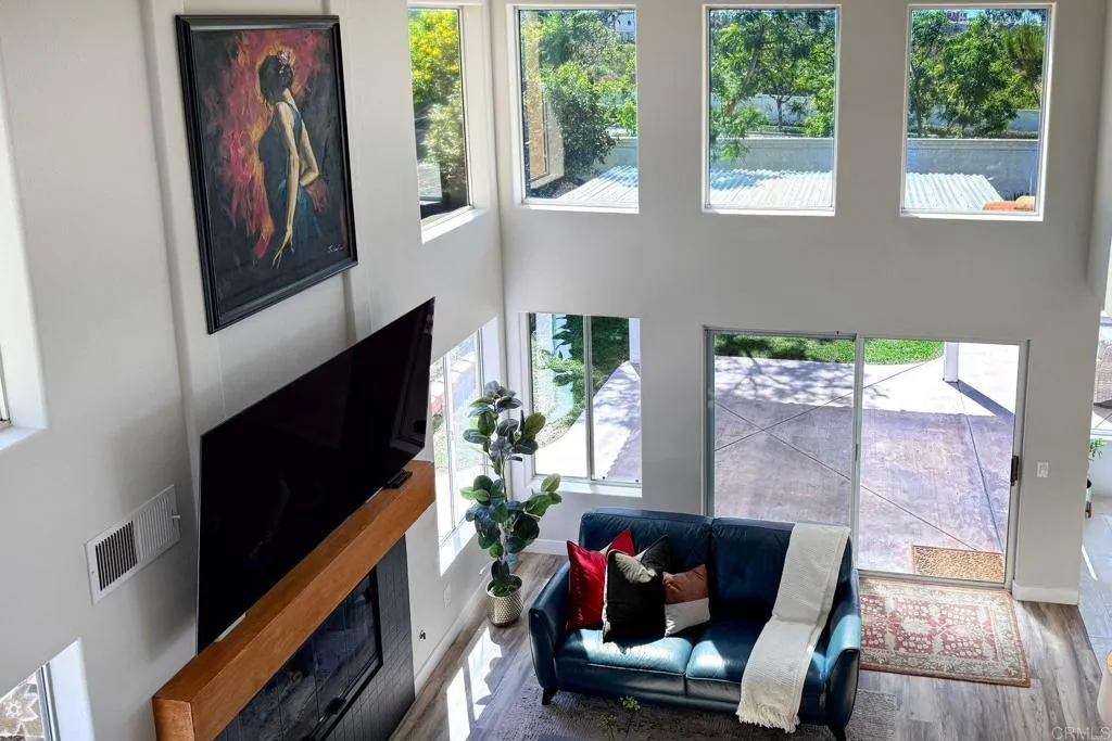 https://cdn.realtyfeed.com/cdn/127/307075327/8b9bcf4b9d536fb9050ea1df4663848a.webp