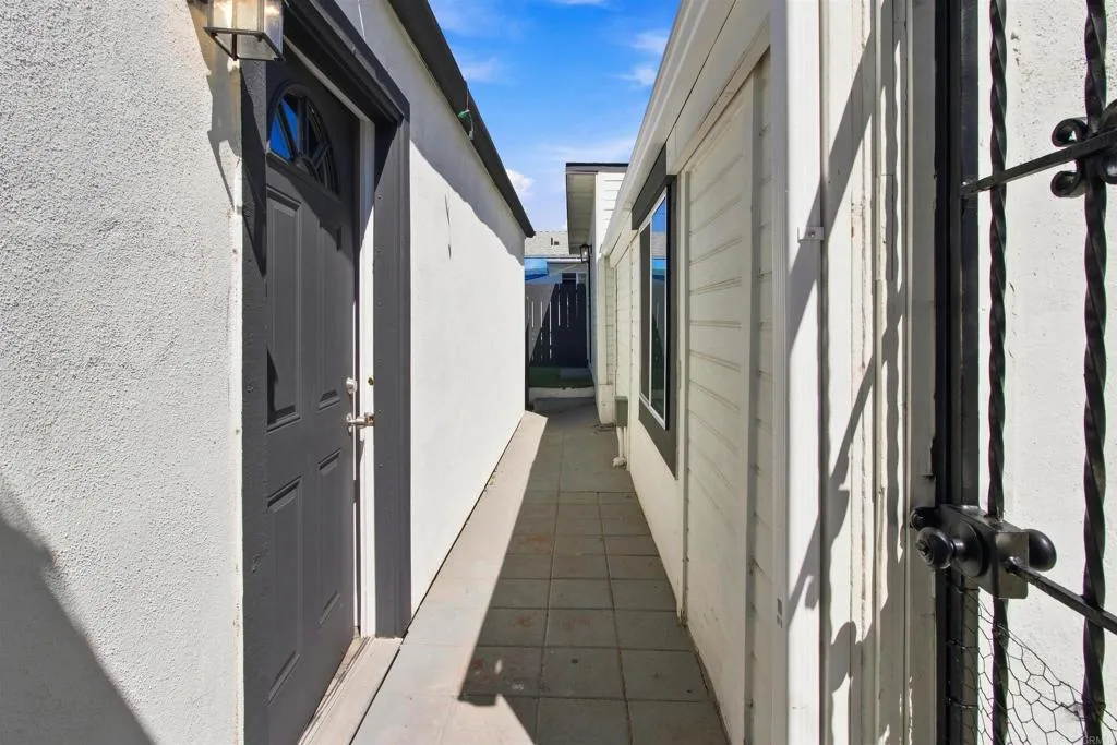 2027 E Avenue Unit Unit B, National City, CA 91950 - Photo 3 of 19, National City, CA