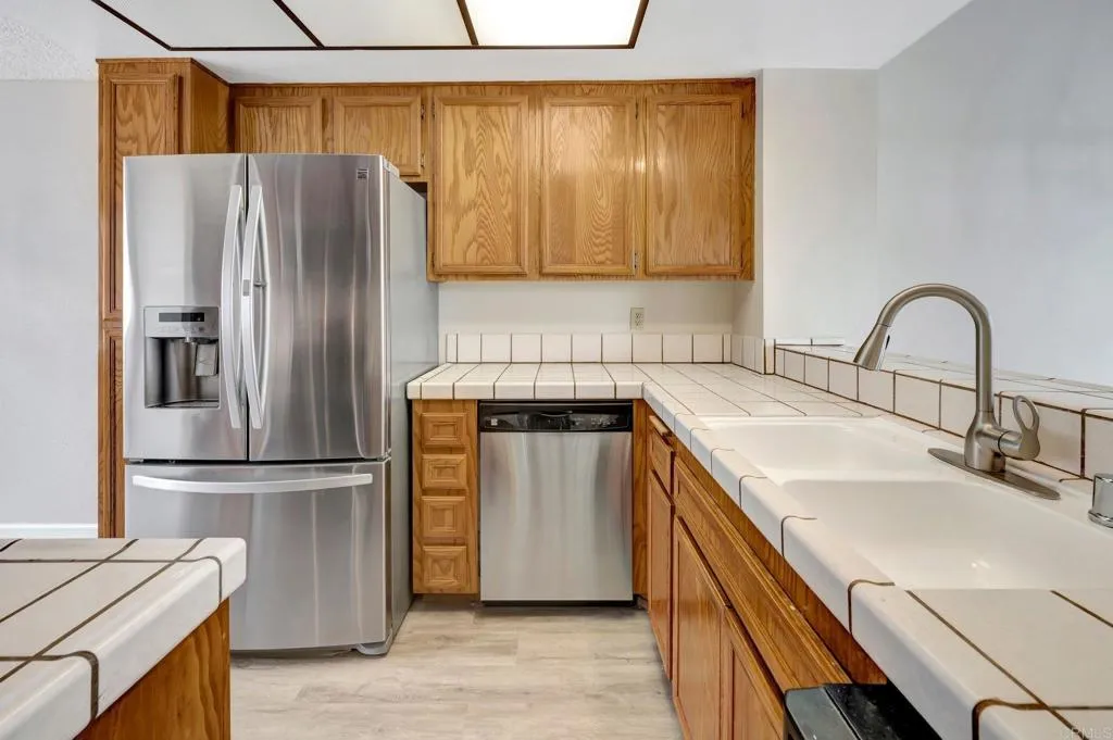 https://cdn.realtyfeed.com/cdn/127/307075345/4a0c7dc694260d5f6ed47b570c664b9c.webp