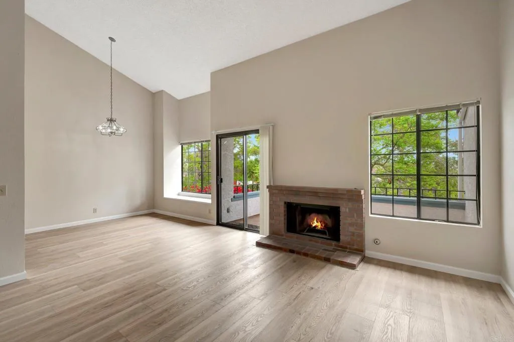 https://cdn.realtyfeed.com/cdn/127/307075345/5b638e3bf72bc1f4b493678304ec8786.webp