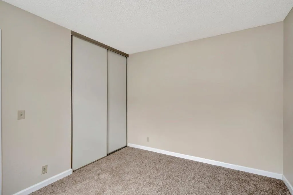 https://cdn.realtyfeed.com/cdn/127/307075345/5e52c44fc38798e0f51200a45489c0df.webp