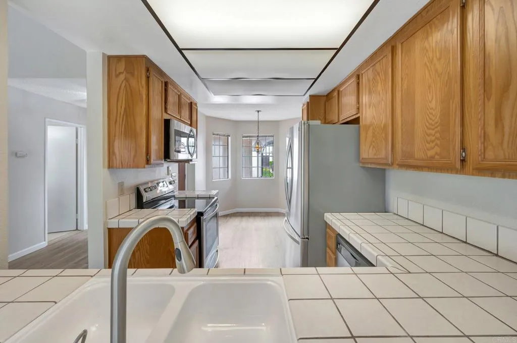 https://cdn.realtyfeed.com/cdn/127/307075345/60c0d131453b42255a8212c0677d0c49.webp