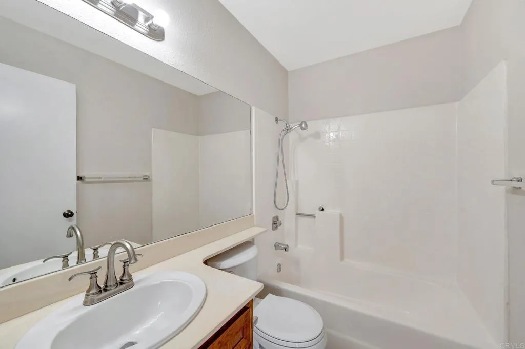 https://cdn.realtyfeed.com/cdn/127/307075345/6b647953fc6b85192505f5a2c7a6847b.webp