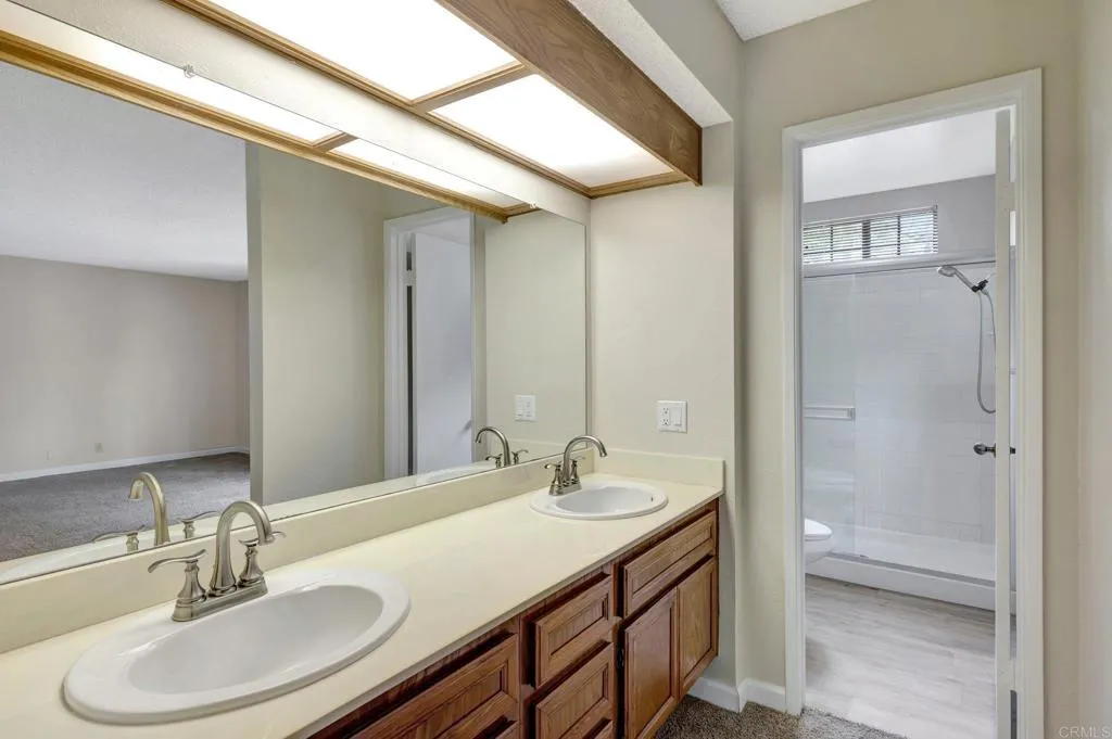 https://cdn.realtyfeed.com/cdn/127/307075345/748fea682b0c082d873257a8825a8fd0.webp