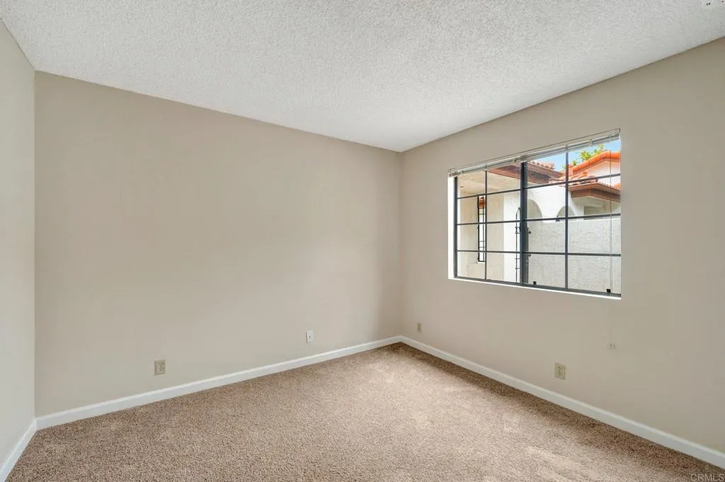 https://cdn.realtyfeed.com/cdn/127/307075345/7c515acbc4c94319340b370816762c02.webp
