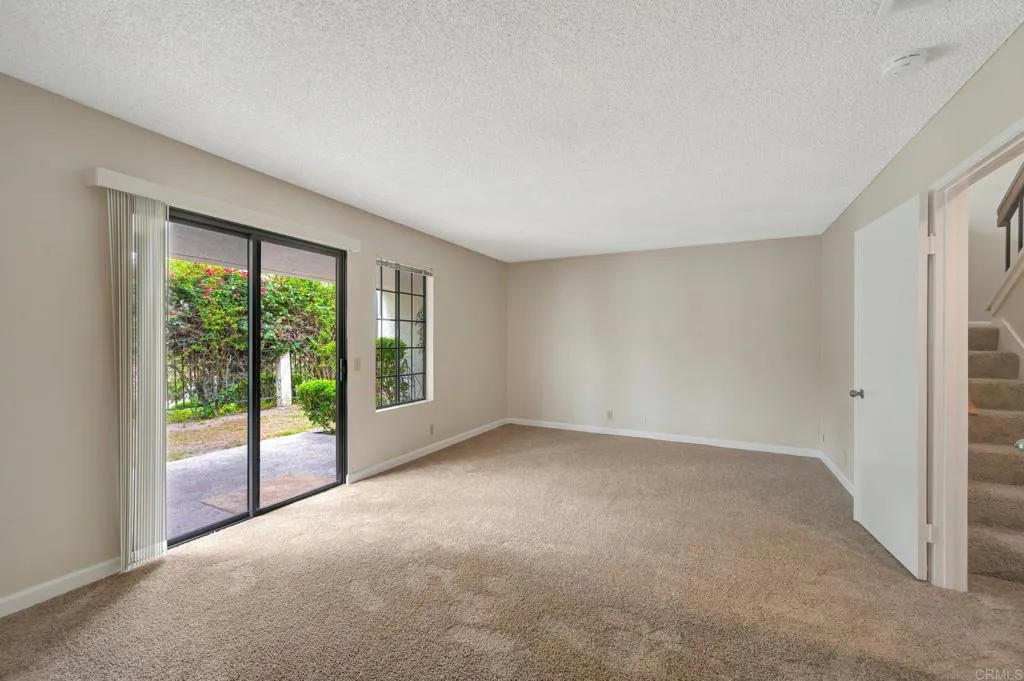 https://cdn.realtyfeed.com/cdn/127/307075345/9a58193a20fd8203bae56c49b75a7313.webp