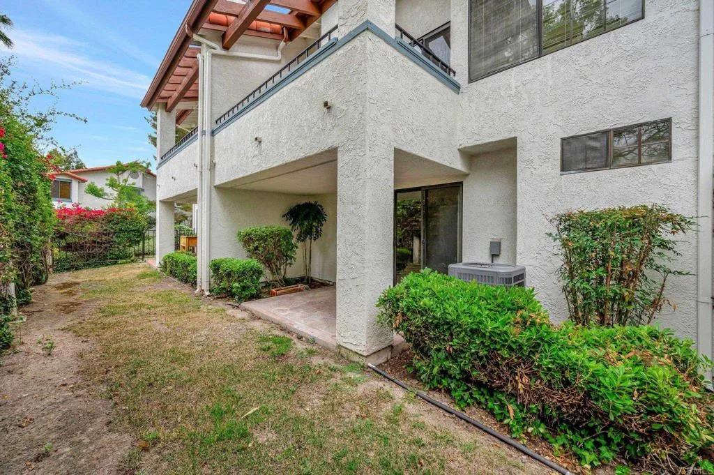 https://cdn.realtyfeed.com/cdn/127/307075345/f506f64b38815a043f66e39090bbdc9c.webp