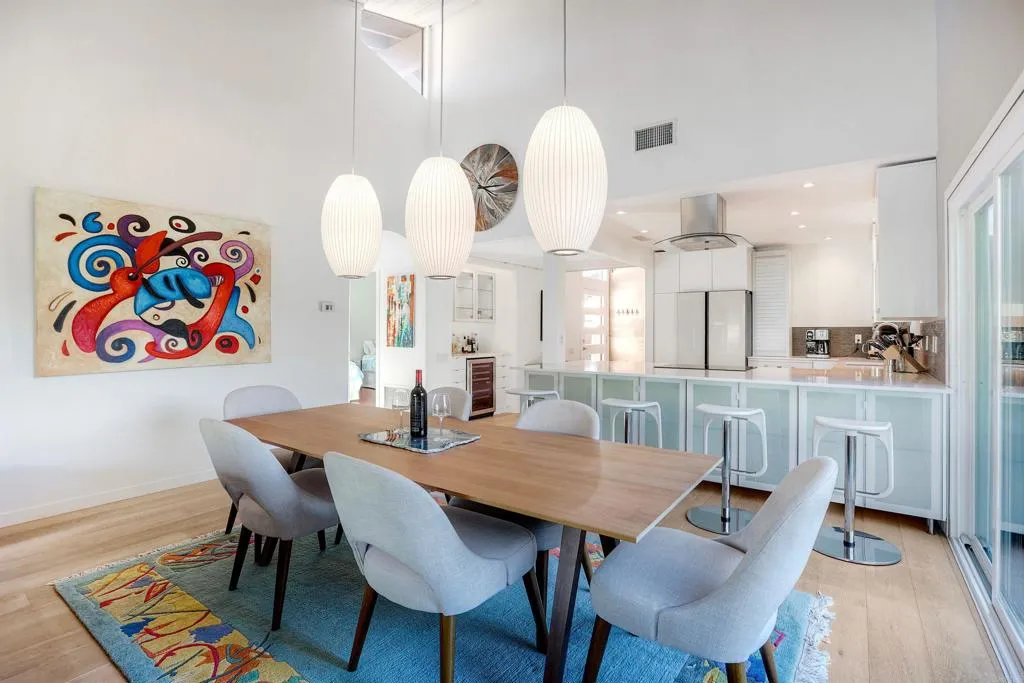 https://cdn.realtyfeed.com/cdn/127/307075353/39b364edfae2fc25cc0f09b444294d8b.webp