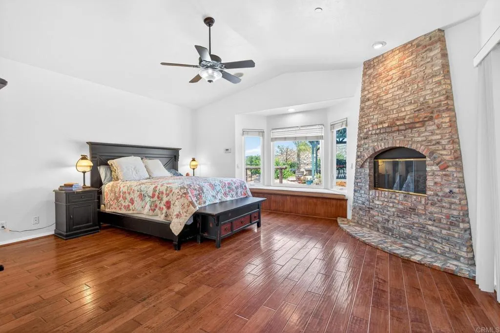 https://cdn.realtyfeed.com/cdn/127/307075409/c516820cc42cd3b9a4aed27f9ef60225.webp