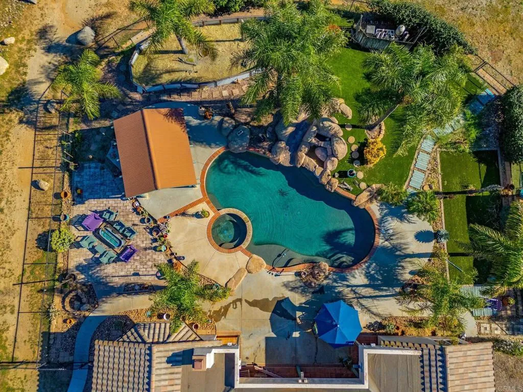 https://cdn.realtyfeed.com/cdn/127/307075409/dfe7f58675ac6def090fa56ab60119ca.webp