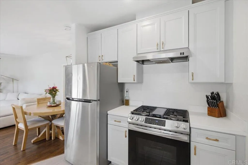 https://cdn.realtyfeed.com/cdn/127/307075442/72e8fbe608186e7e3d330ee53d1a63ee.webp